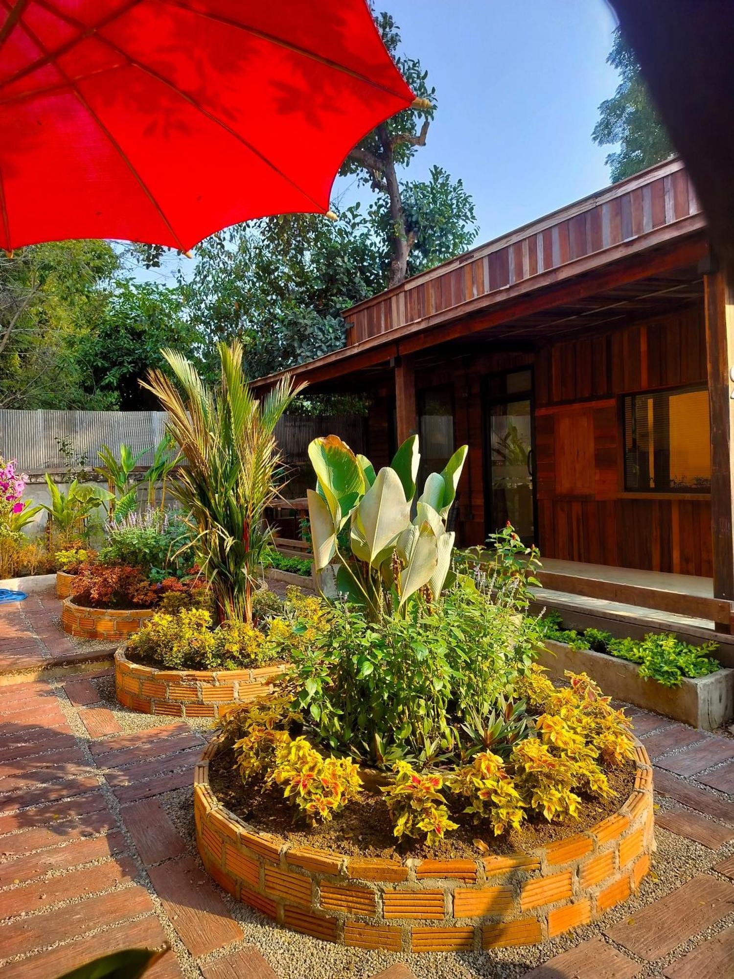 Oldy De Garden Aparthotel Τσιάνγκ Μάι Εξωτερικό φωτογραφία