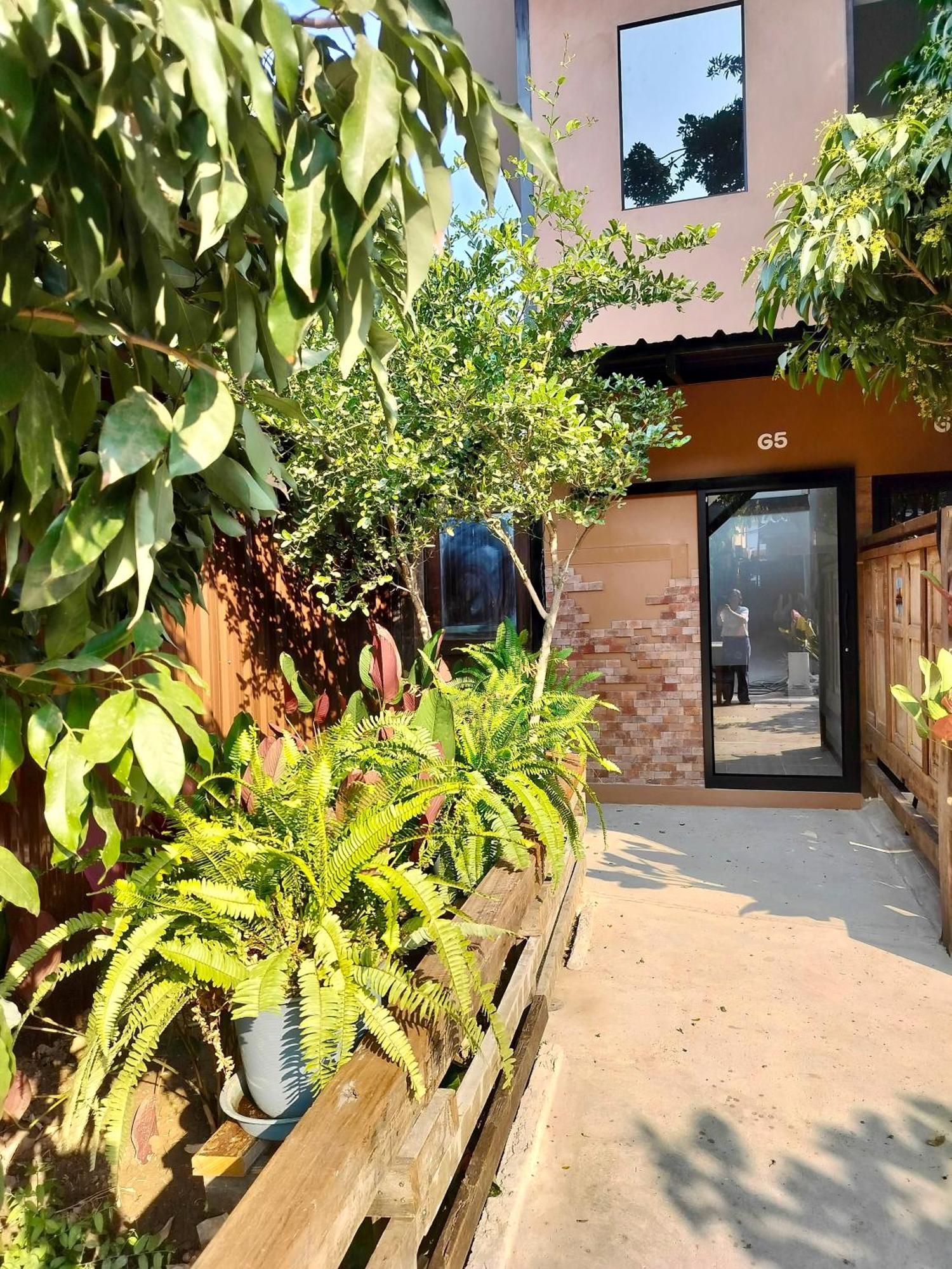 Oldy De Garden Aparthotel Τσιάνγκ Μάι Εξωτερικό φωτογραφία